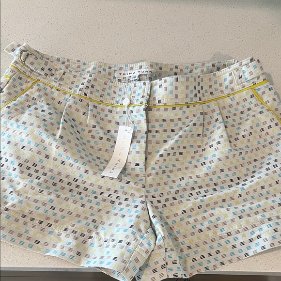 Trina Turk Patterned Women's Shorts with Yellow Accents - Picture 1 of 4